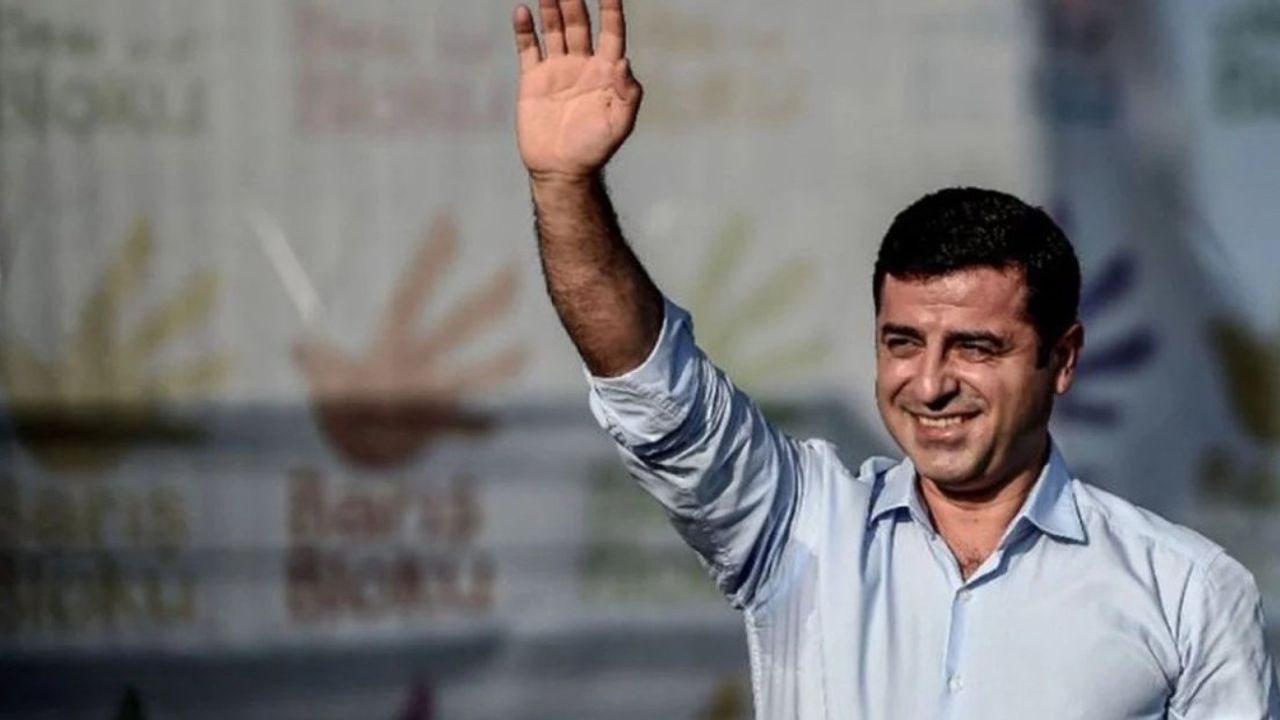 Selahattin Demirtaş'tan flaş karar: 'Aktif politikayı bırakıyorum'