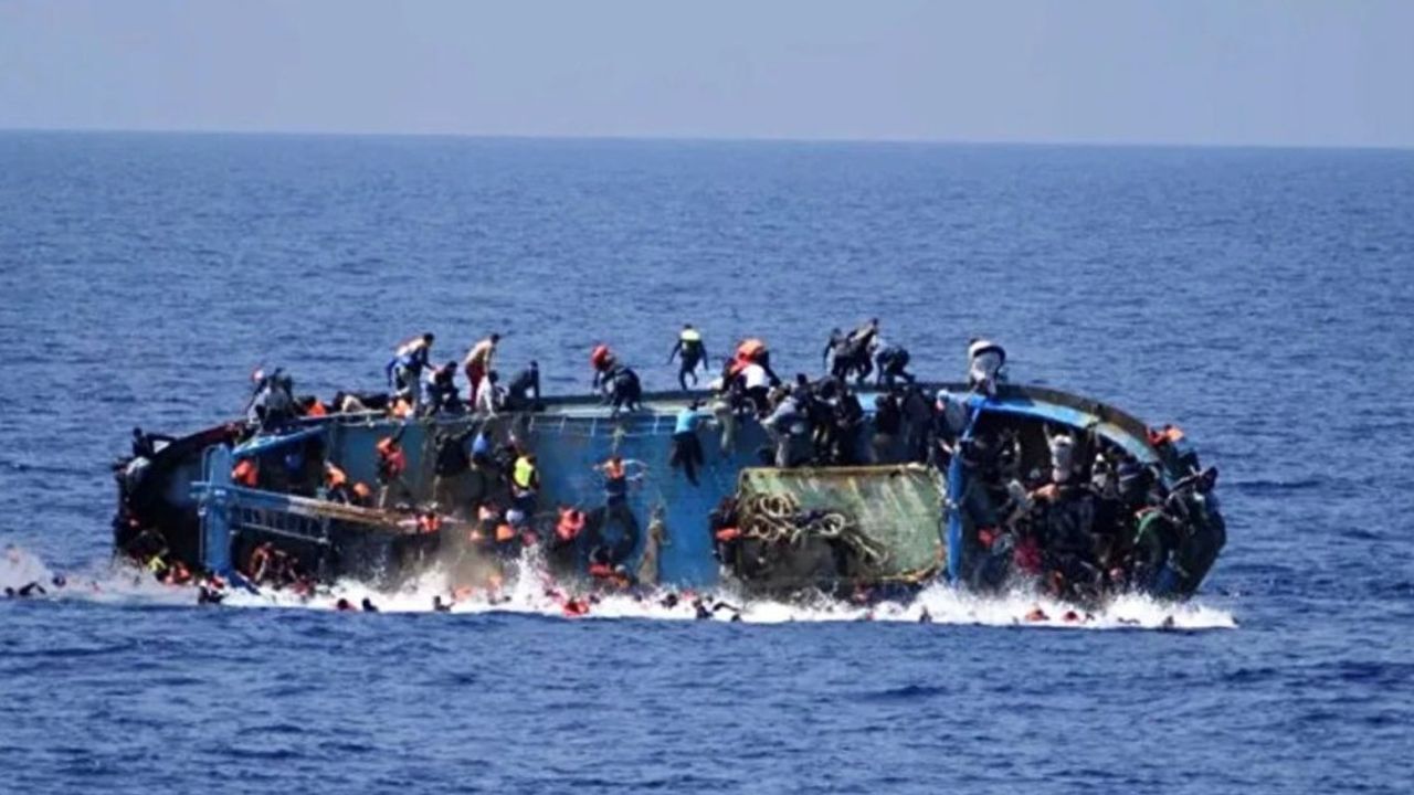 Mülteci teknesi Yunanistan açıklarında battı: 17 düzensiz göçmen öldü!
