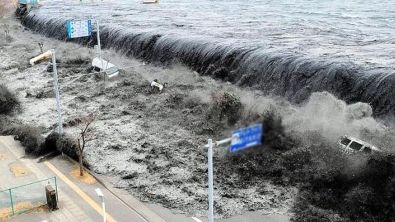 Japonya 7.6'lık depremle sallandı: 2 kişi yaşamını yitirdi